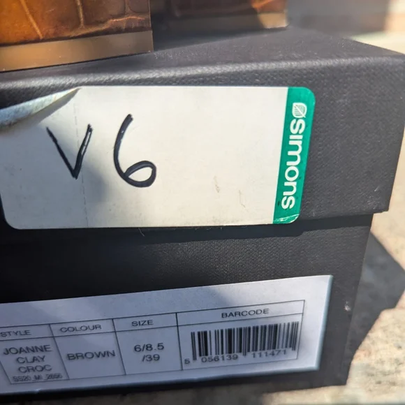 MIISTA Joanne Clay Crown High Heel - Picture 13 of 16